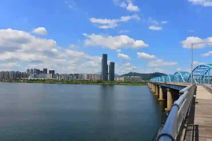 한강의 노벨 문학상 수상으로 주목받는 출판사 주식의 비밀 살펴보기